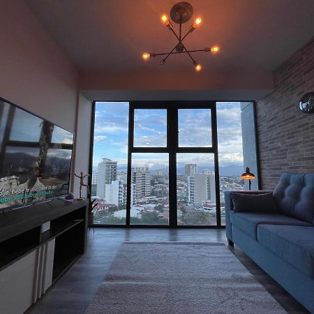 Cosmopolitan Apt 1407, 5 Star Facilities, 15M Sjo Airport, Parking, Pool, Gym サンホセ エクステリア 写真