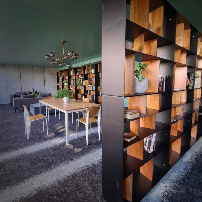 Cosmopolitan Apt 1407, 5 Star Facilities, 15M Sjo Airport, Parking, Pool, Gym サンホセ エクステリア 写真